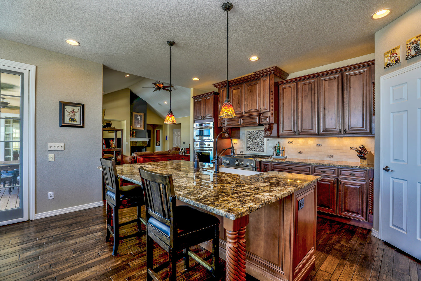 HARDWOOD FLOOR PLANK